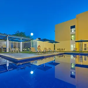4* Отель Express By Marriott