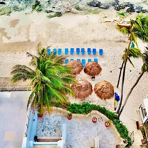3* Отель Pelicano - Beachfront