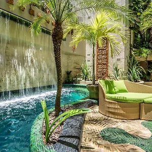 4* Hotel Maya And Beachclub